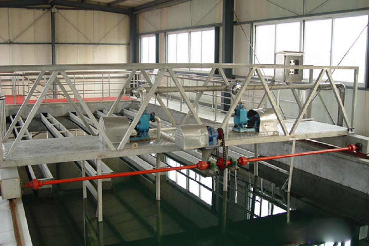 中心驅(qū)動刮泥機